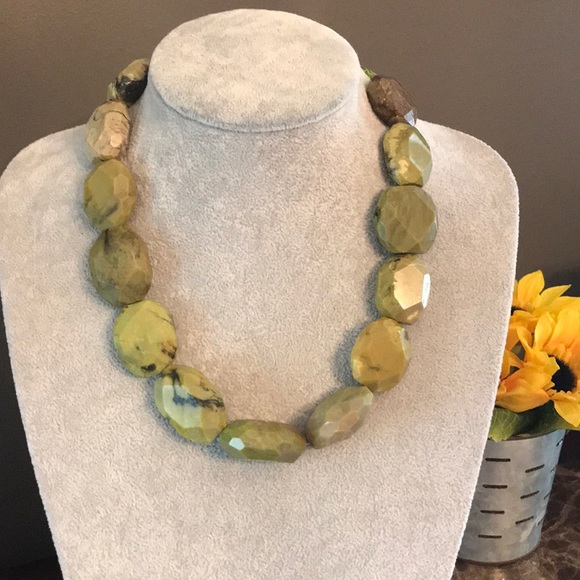 Gorgeous necklace. - Picture 1 of 10